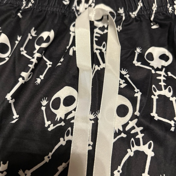 Women's Pajama Set black Skeleton Cami Top & Shorts Sleepwear Loungewear Set - Picture 3 of 10